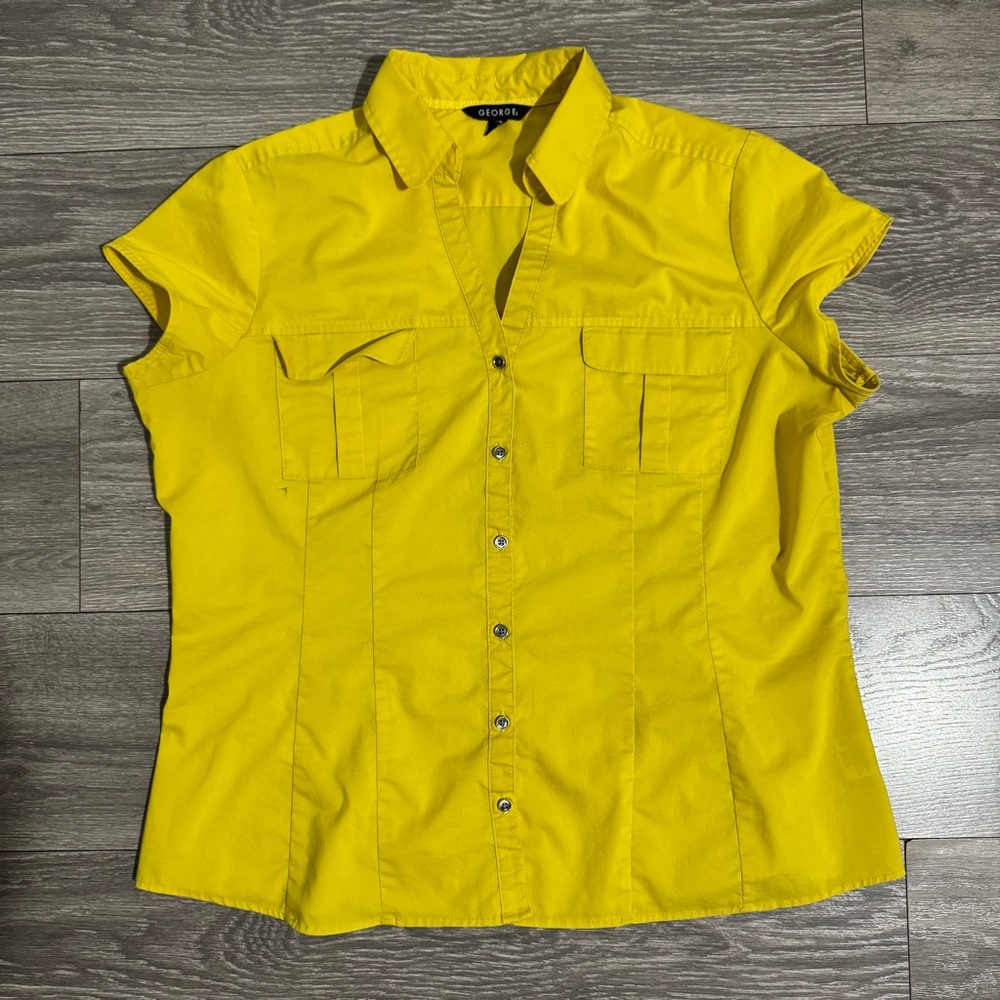 George Plus Women Bright Yellow Short Sleeve Buttondown Shirt SZ XL Front Pocket